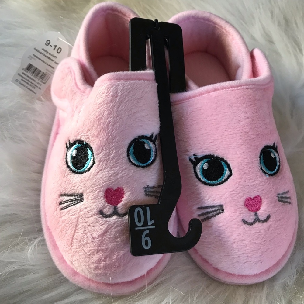Kitty slippers size 9/10